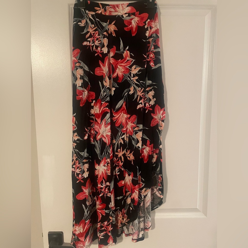 Floral Black and Red Skirt by Charlotte Russe